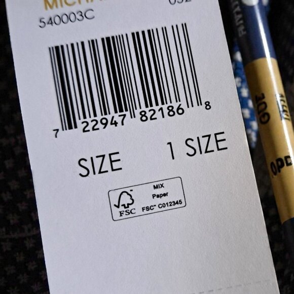 Micheal Kors Grey Faux Fur Beanie NWT - Picture 7 of 11